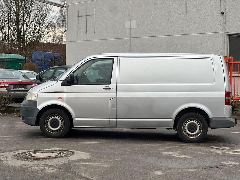 Gebraucht VW T5 131 PS (96 kW) 2004 Silber Van
