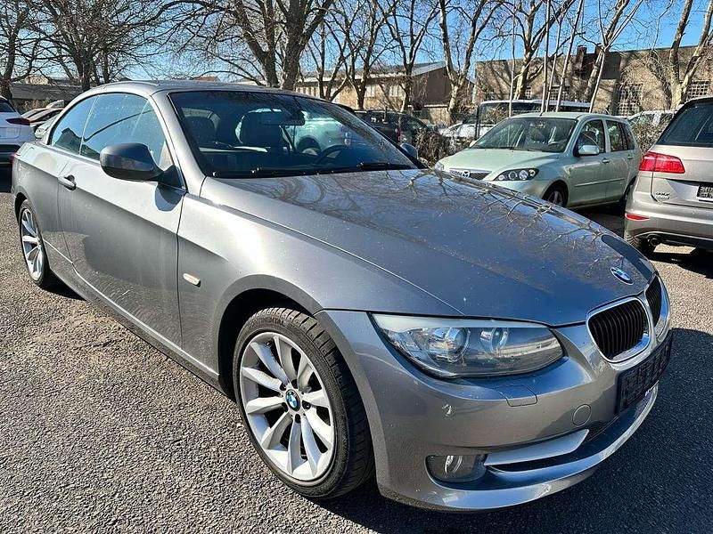 Gebraucht BMW 320 Cabriolet 170 PS (125 kW) 2010 Grau Cabrio