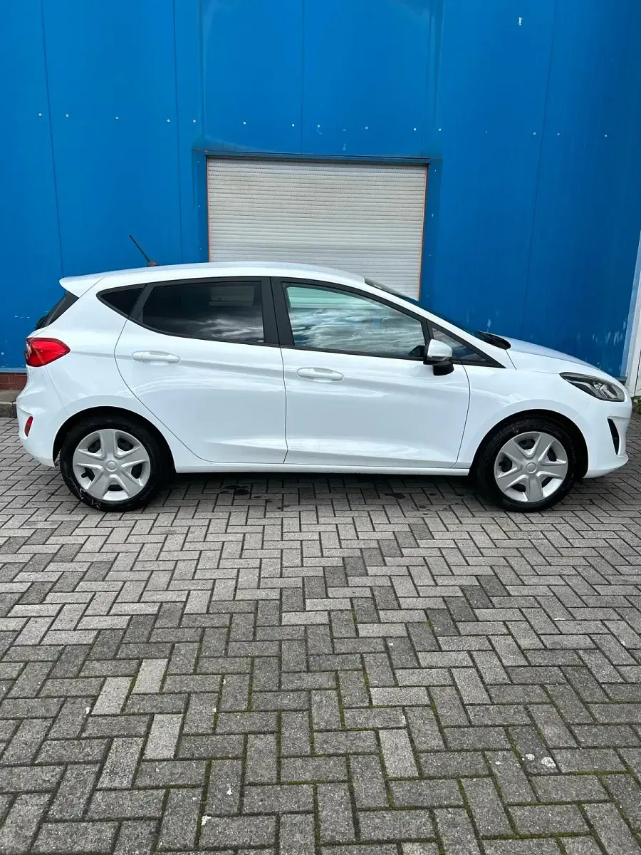 Gebraucht Ford Fiesta Cool & Connect 86 PS (63 kW) 2019 Weiß Kleinwagen