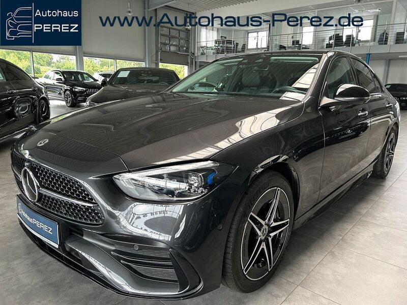 Grau Gebraucht 2024 Mercedes C300e Premium Limousine | 51.389 € (Fairer Preis) - Bild 1/4