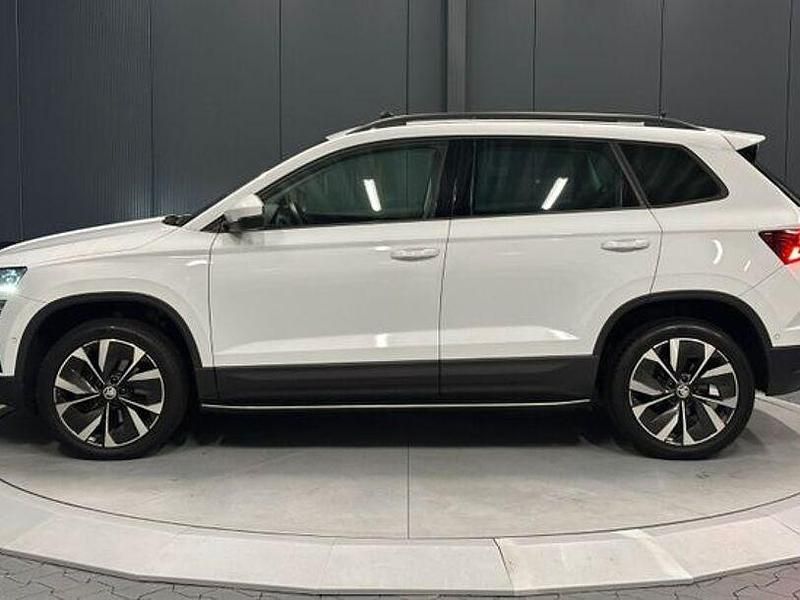 Gebraucht Skoda Karoq Style 150 PS (110 kW) 2022 Moonweiss metallic SUV