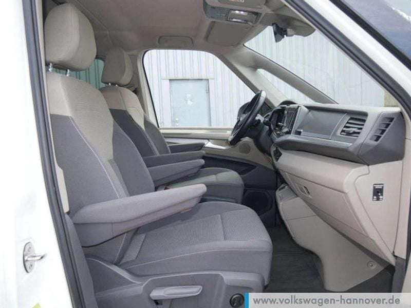 Używany VW Multivan Life 150 KM (110 kW) 2023 Biały Minivan