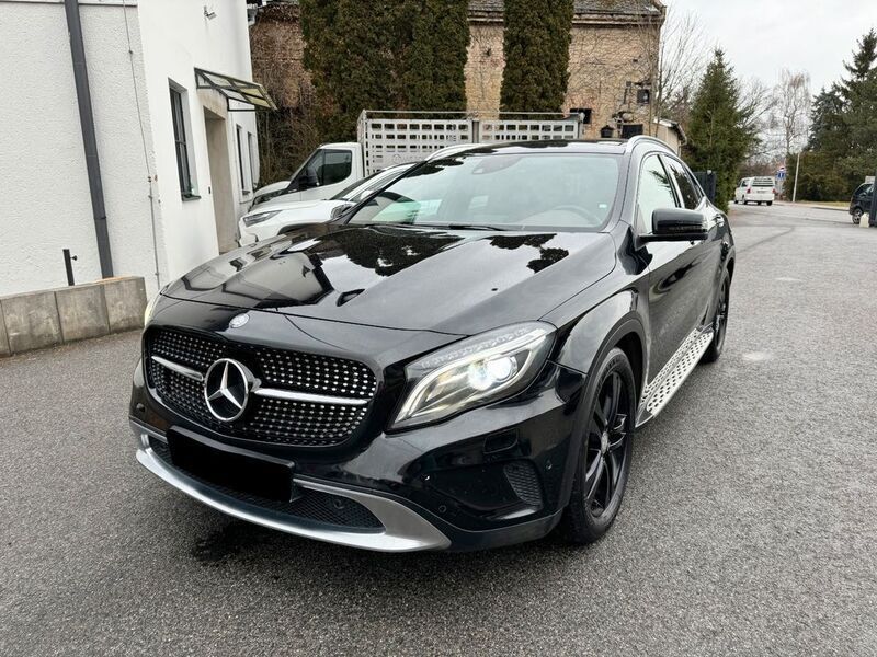 Gebraucht Mercedes GLA220 Sport 170 PS (125 kW) 2014 Schwarz SUV