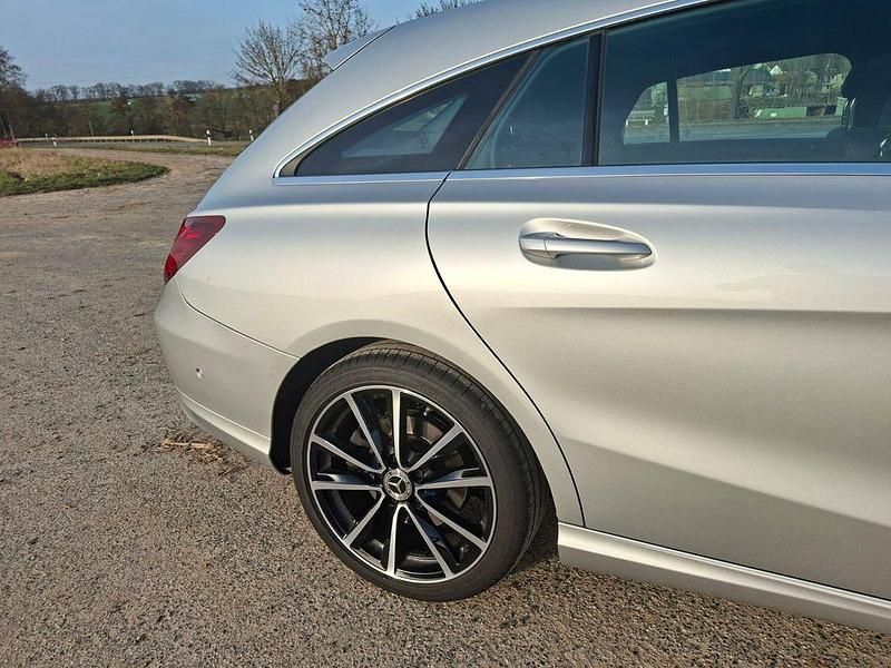 Gebraucht Mercedes CLA220 170 PS (125 kW) 2018 Silber Limousine