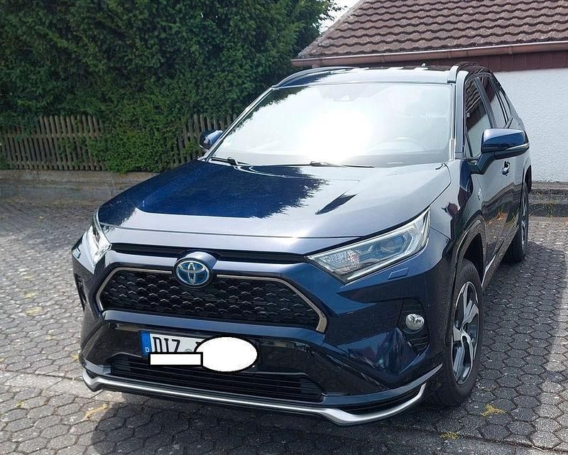 Blau Gebraucht 2021 Toyota RAV4 Hybrid SUV | 34.350 € (Guter Preis) - Bild 1/4