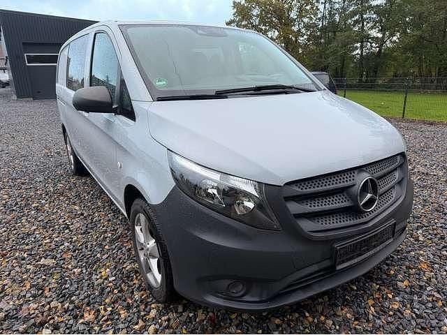 Sprinter silver gray Gebraucht 2016 Mercedes Vito Van | 9.999 € (Fairer Preis) - Bild 1/4