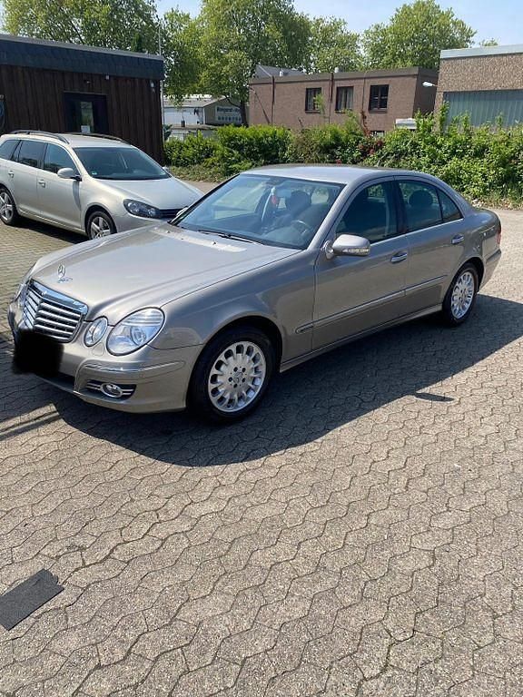 Gebraucht Mercedes E200 Elegance 184 PS (135 kW) 2006 Beige Limousine