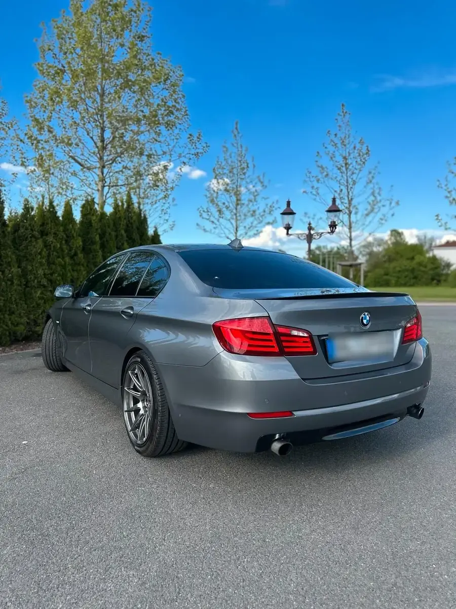 Gebraucht BMW 535 306 PS (225 kW) 2011 Grau Limousine