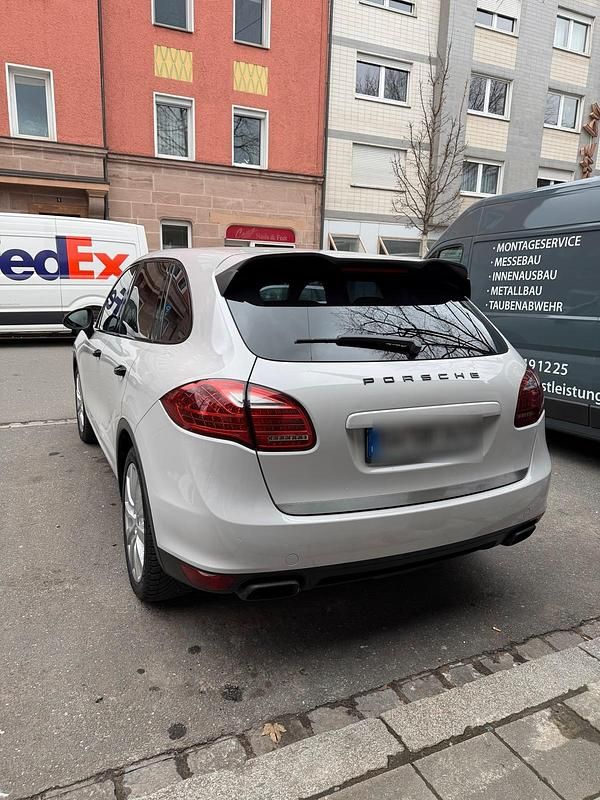 Gebraucht Porsche Cayenne 245 PS (180 kW) 2012 Schwarz SUV