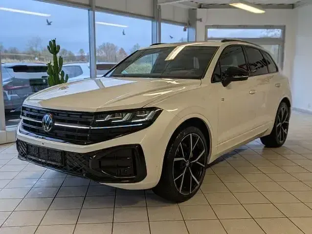 Gebraucht VW Touareg R-line 286 PS (210 kW) 2025 Weiß SUV