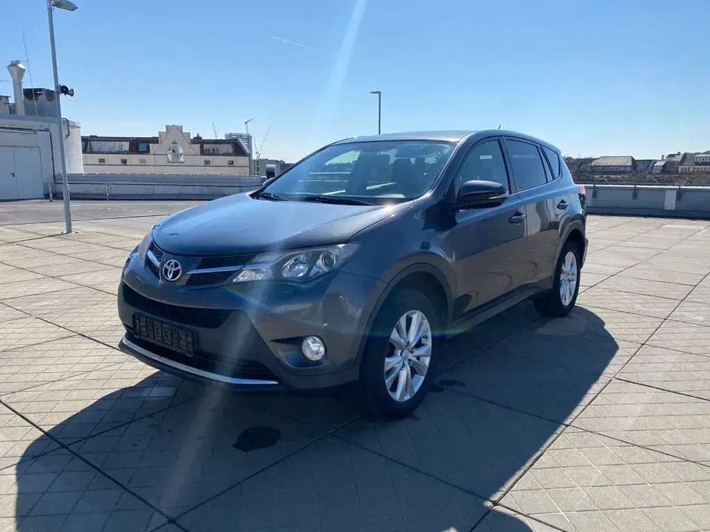 Gebraucht Toyota RAV4 Life 150 PS (110 kW) 2013 Grey metallic SUV