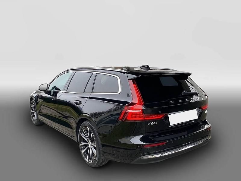 Gebraucht Volvo V60 Core 398 PS (292 kW) 2022 Schwarz Kombi