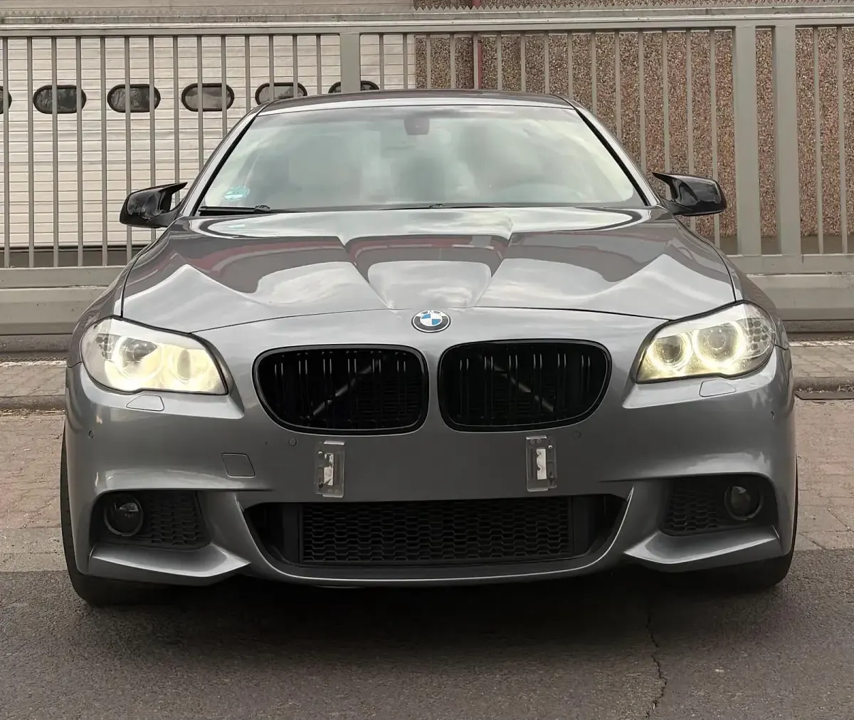 Gebraucht BMW 528 245 PS (180 kW) 2012 Grau Limousine
