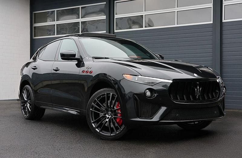 Schwarz Gebraucht 2023 Maserati Levante SUV | 78.950 € - Bild 1/4