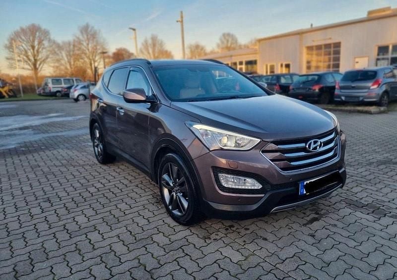 Braun Gebraucht 2013 Hyundai Santa Fe SUV | 12.550 € (Etwas zu teuer) - Bild 1/4
