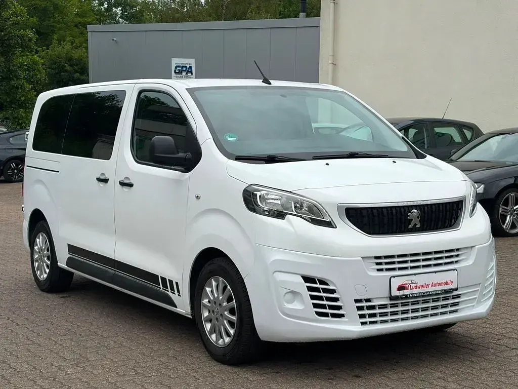 Gebraucht Peugeot Expert 116 PS (85 kW) 2017 Weiß Van