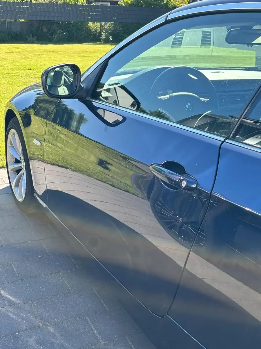 Gebraucht BMW 325 Cabriolet 214 PS (157 kW) 2011 Blau Cabrio