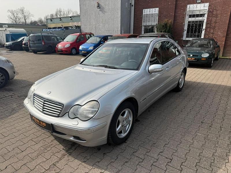 Gebraucht Mercedes C180 Elegance 129 PS (94 kW) 2001 Silber Limousine