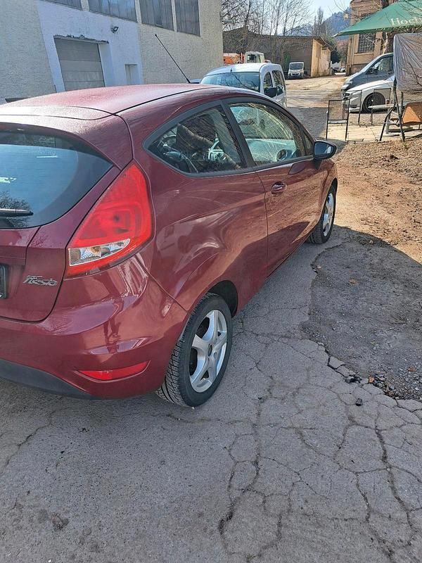 Gebraucht Ford Fiesta Trend 82 PS (60 kW) 2008 Rot Kleinwagen