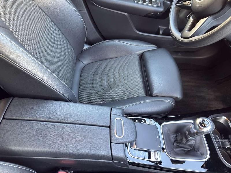 Gebraucht Mercedes A200 163 PS (119 kW) 2019 Grau Limousine