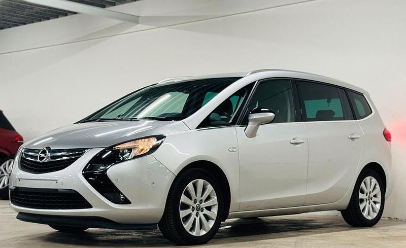 Silber Gebraucht 2013 Opel Zafira Tourer Active Van / Kleinbus | 8.500 € (Superpreis) - Bild 1/4