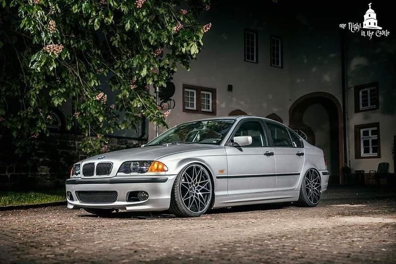 Gebraucht BMW 320 136 PS (100 kW) 2000 Silber Limousine