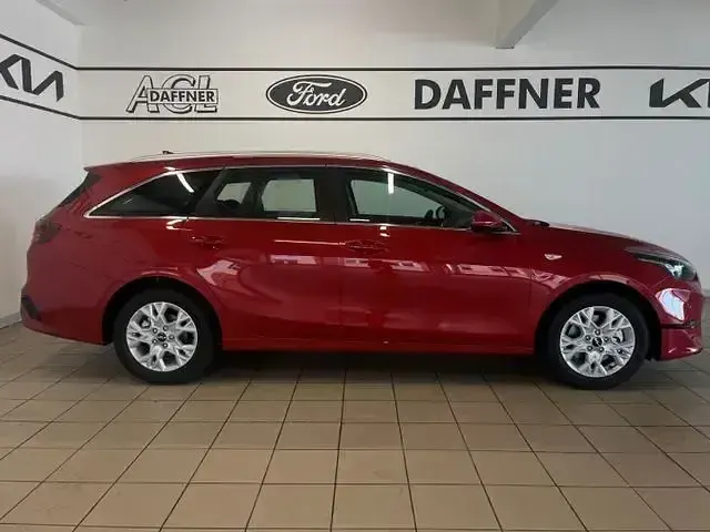Gebraucht Kia Ceed Sportswagon Vision 101 PS (74 kW) 2024 Rot Kombi