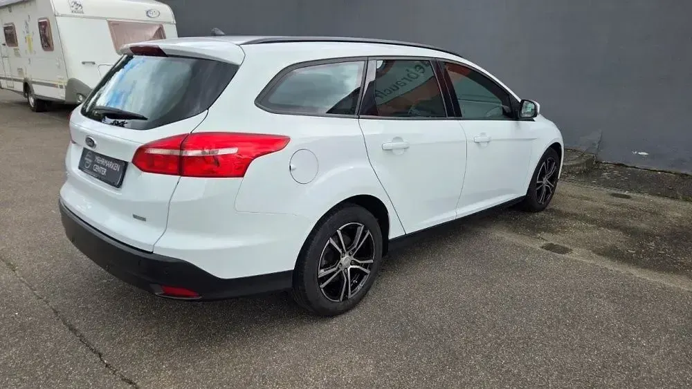 Brugt Ford Focus Trend 125 HK (91 kW) 2017 Hvid Sedan