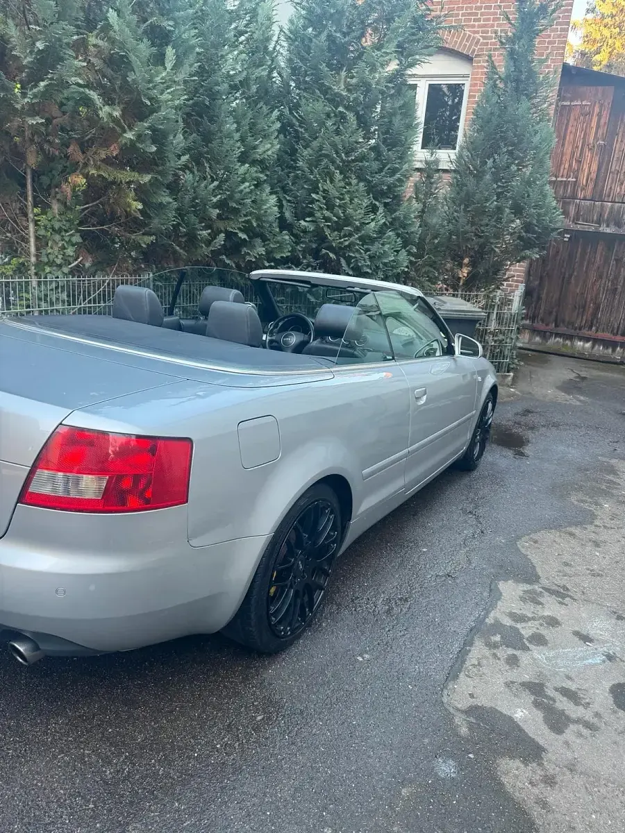 Gebraucht Audi A4 Cabriolet 170 PS (125 kW) 2002 Grau Cabrio