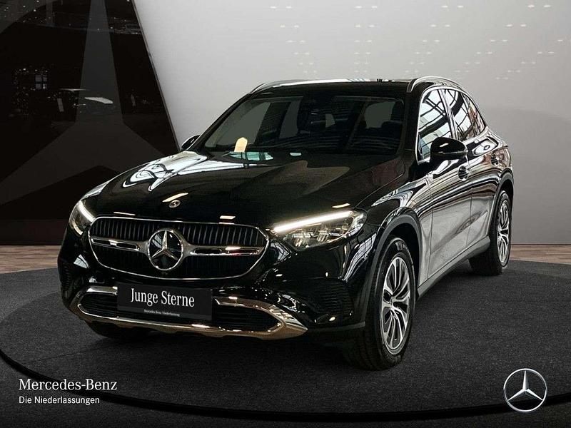 Gebraucht Mercedes GLC200 Avantgarde 204 PS (150 kW) 2025 Schwarz SUV