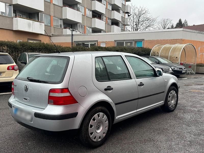 Gebraucht VW Golf IV 75 PS (55 kW) 2003 Grau Kleinwagen