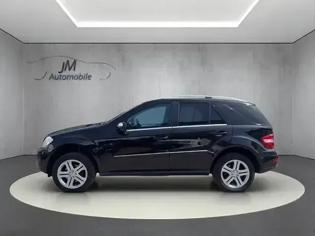 Gebraucht Mercedes ML280 190 PS (139 kW) 2009 Schwarz SUV