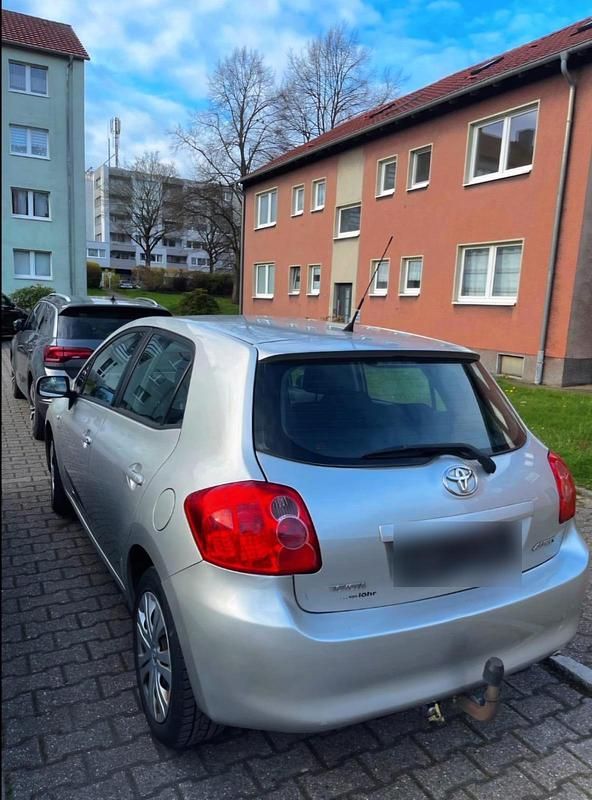 Gebraucht Toyota Auris 105 PS (77 kW) 2008 Grau Kleinwagen