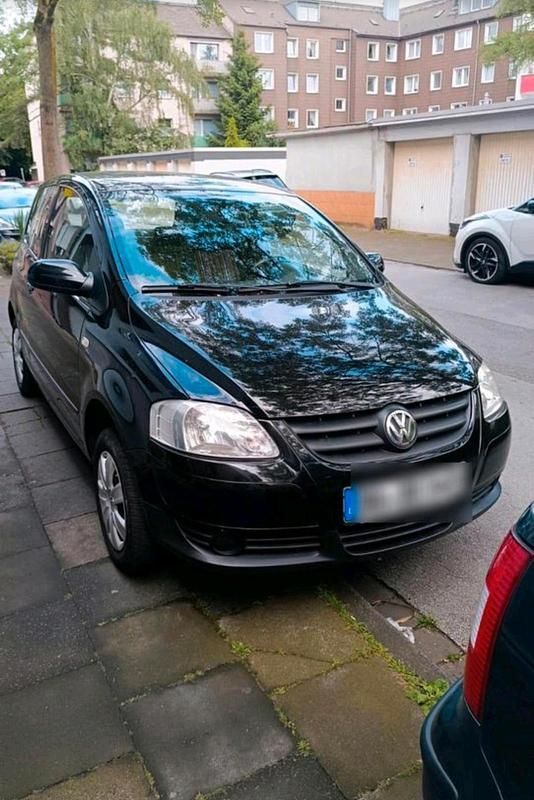 Schwarz Gebraucht 2005 VW Fox Kleinwagen | 600 € (Superpreis) - Bild 1/4