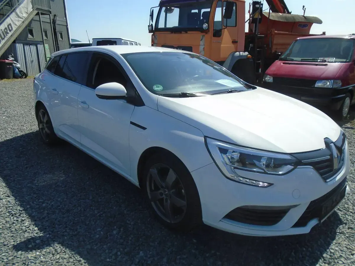 Gebraucht Renault Mégane GrandTour Life 101 PS (74 kW) 2016 Kombi