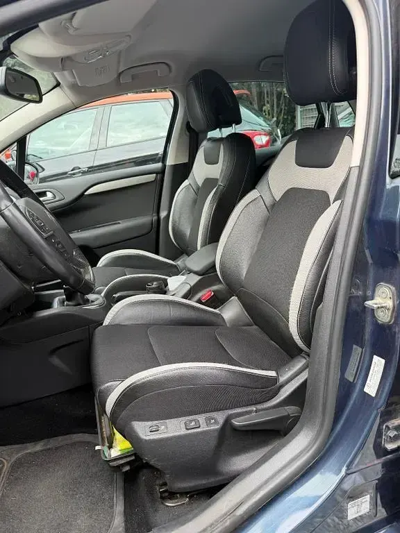 Gebraucht Citroën C4 SELECTION 120 PS (88 kW) 2012 Blau Limousine