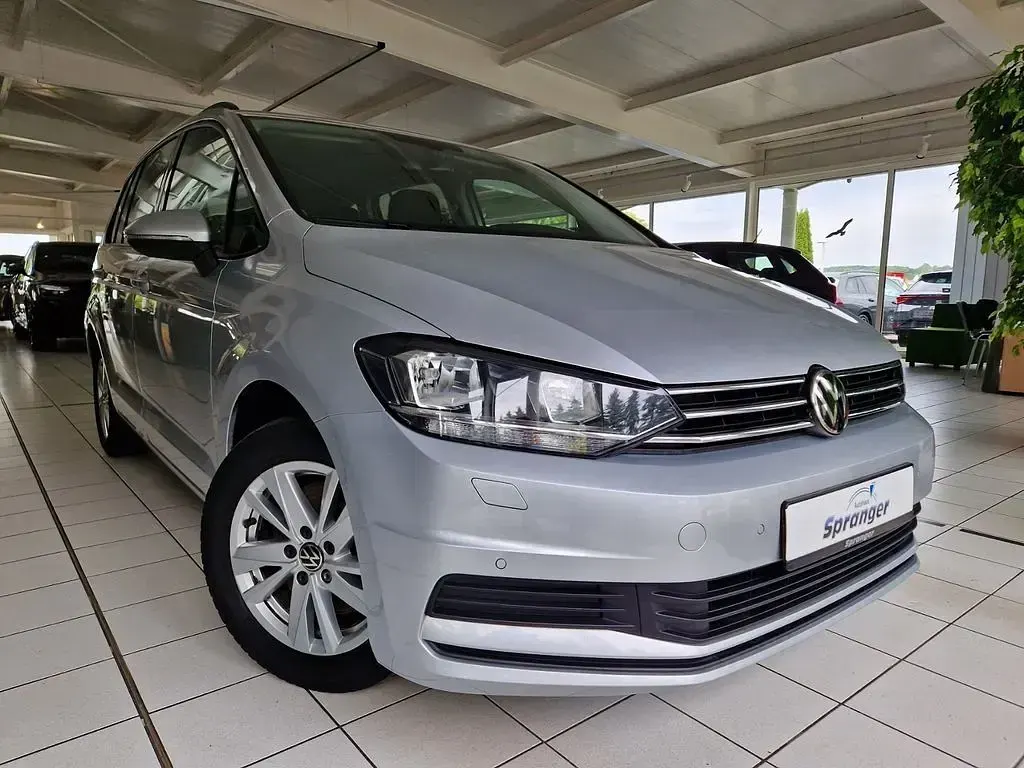 Gebraucht VW Touran Comfortline 150 PS (110 kW) 2022 Silber Van / Kleinbus