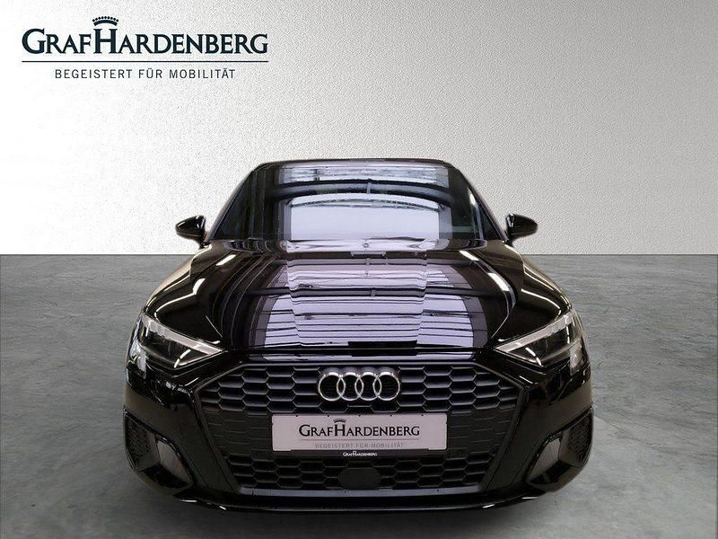 Gebraucht Audi A3 Ambiente 110 PS (80 kW) 2024 Brillantschwarz Limousine