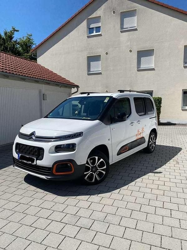 Weiß Gebraucht 2020 Citroën Berlingo XTR Van / Kleinbus | 17.900 € (Fairer Preis) - Bild 1/4
