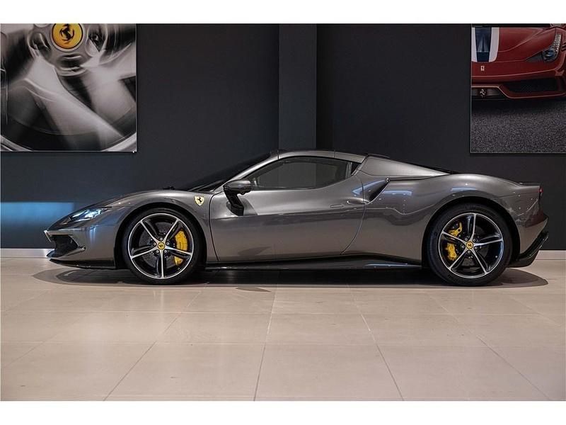 Gebraucht Ferrari 296 901 PS (662 kW) 2023 Grau Cabrio