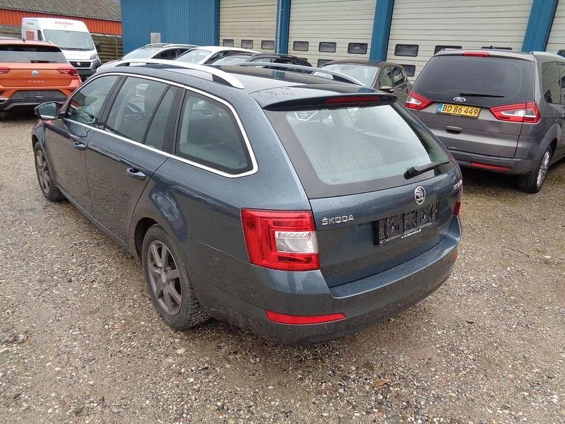 Second-hand Skoda Octavia Style 110 CP (80 kW) 2016 Gri Hatchback