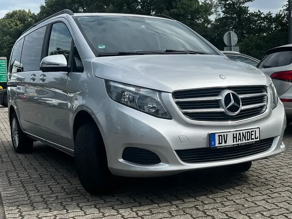 Gebraucht Mercedes V250 190 PS (139 kW) 2017 Silber Van / Kleinbus