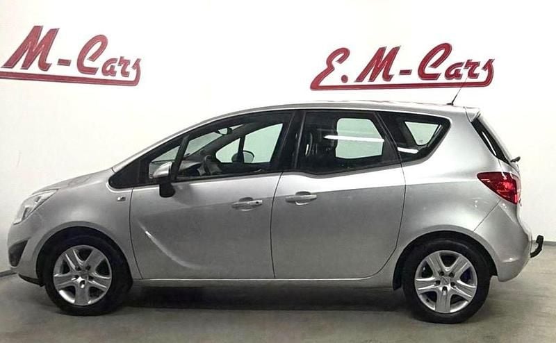Gebraucht Opel Meriva Edition 120 PS (88 kW) 2010 Silber Van / Kleinbus