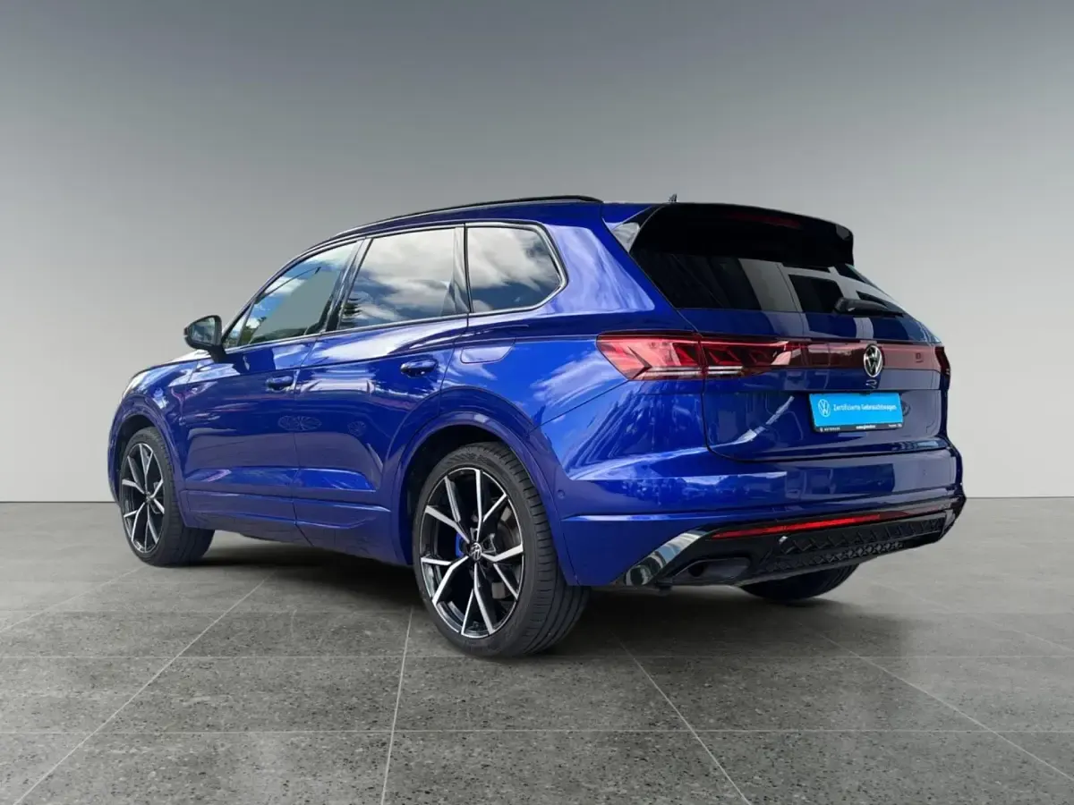 Gebraucht VW Touareg R 462 PS (339 kW) 2024 Lapiz blue metallic SUV