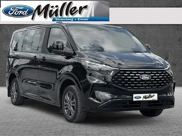 Gebraucht Ford Tourneo Titanium 150 PS (110 kW) 2025 Schwarz Van / Kleinbus