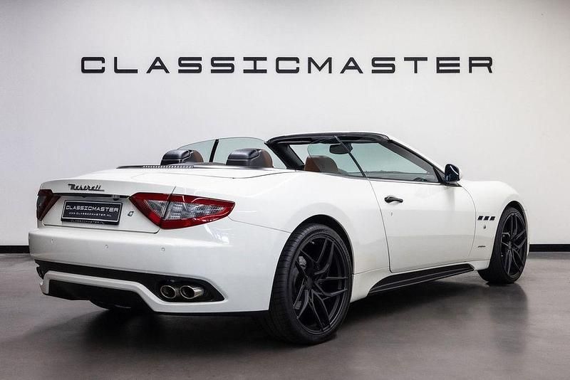 Gebraucht Maserati GranCabrio 441 PS (324 kW) 2011 Weiß Cabrio