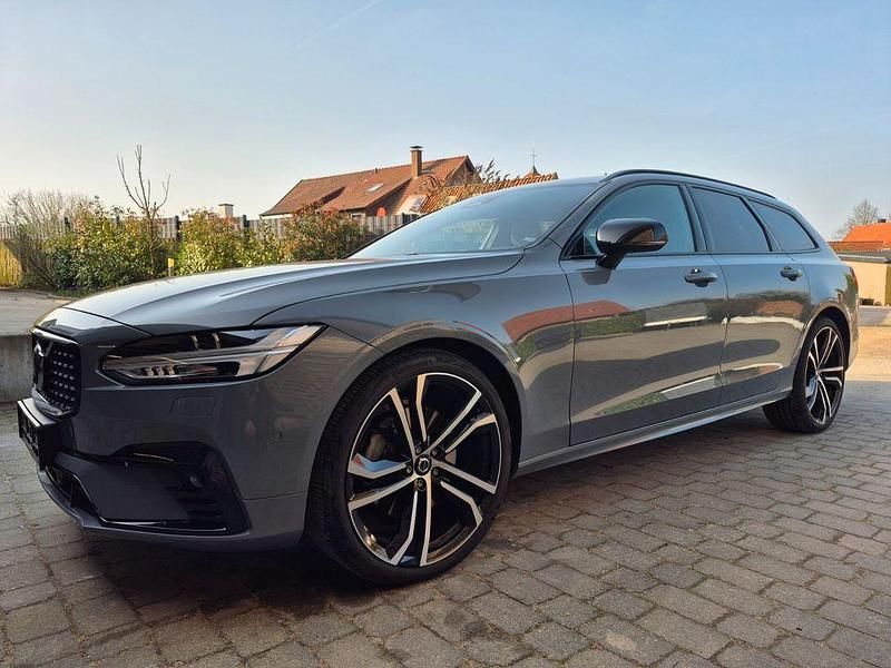 Gebraucht Volvo V90 Ultimate 197 PS (144 kW) 2023 Grau Kombi
