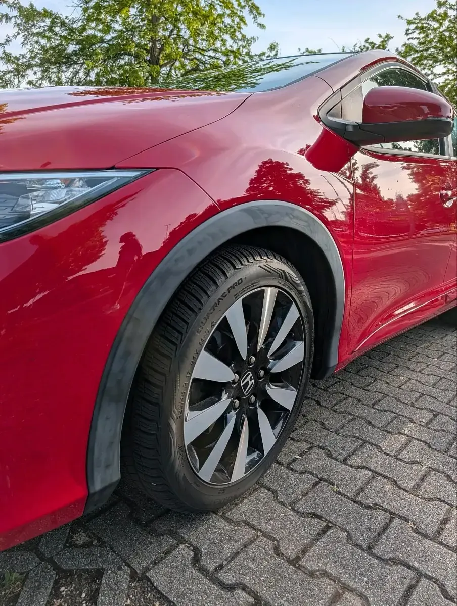 Gebraucht Honda Civic Elegance 141 PS (103 kW) 2016 Rot Limousine