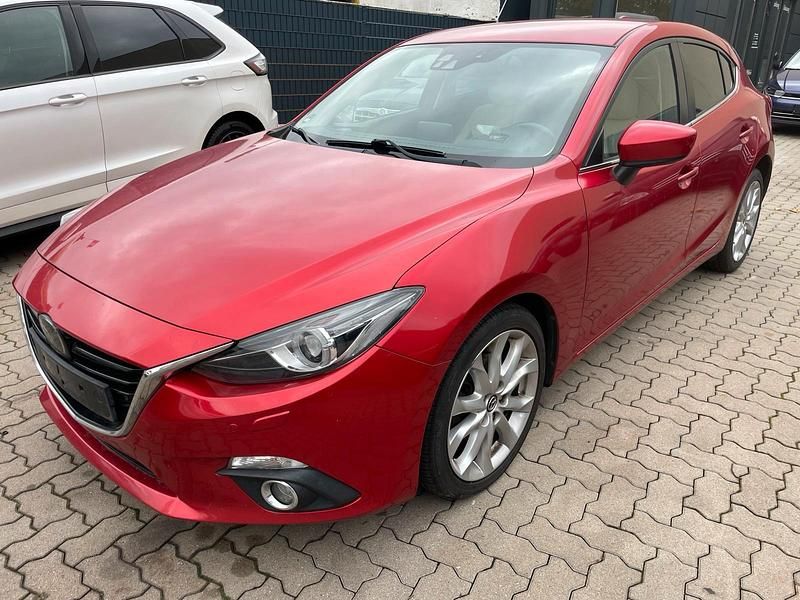 Rot Gebraucht 2014 Mazda 3 Sports-Line Limousine | 4.500 € (Superpreis) - Bild 1/4