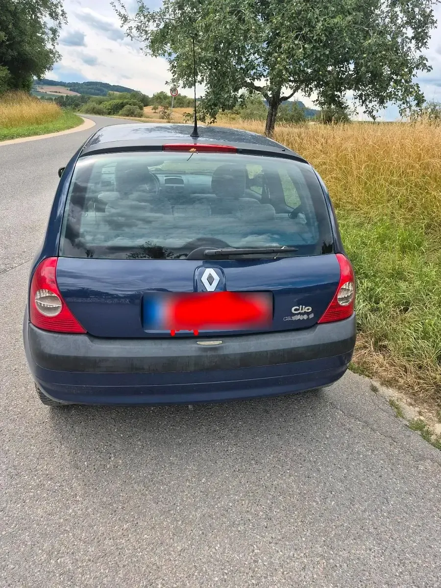 Gebraucht Renault Clio II 60 PS (44 kW) 2006 Blau Limousine